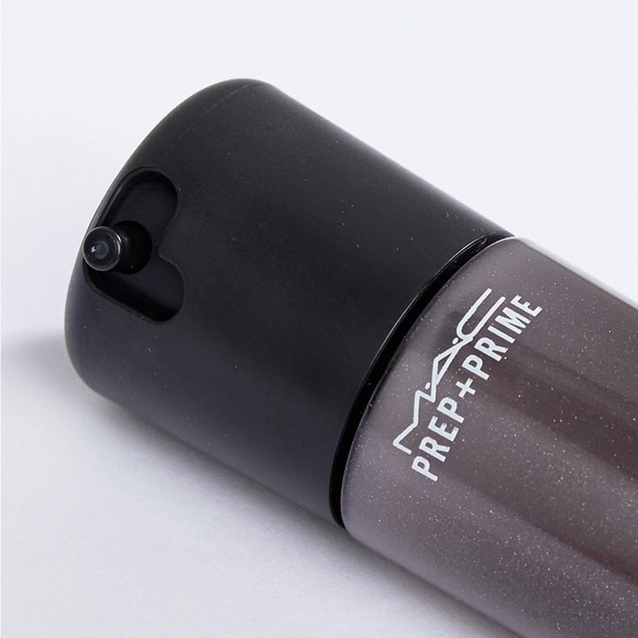 MAC Prep + Prime Moisture Infusion - Picture 3 of 12